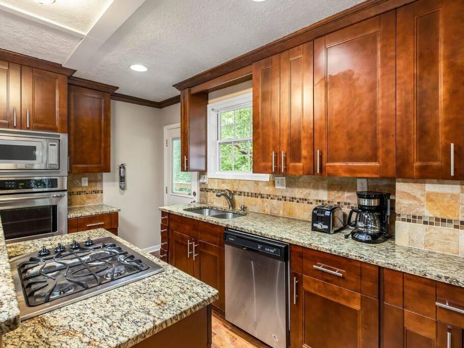 Gorgeous East Village Home Near Downtown Sleeps 12 5 Bedrooms Coffee Bbq Ac Parking Atlanta Eksteriør billede